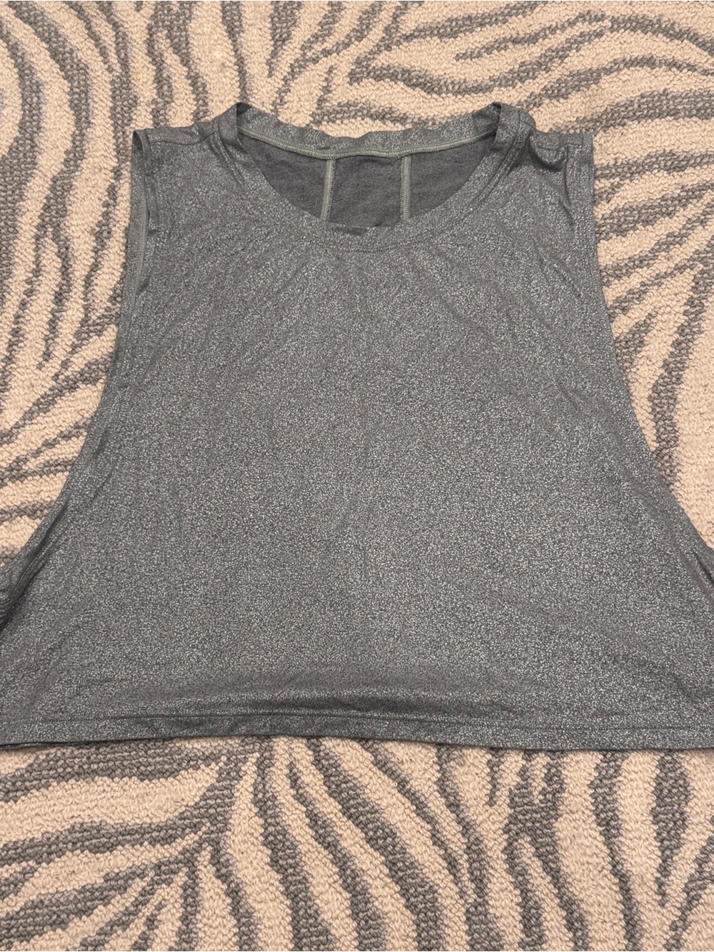 Lululemon Metallic silver Gray Sleeveless Women's Cropped Tank Top size 4